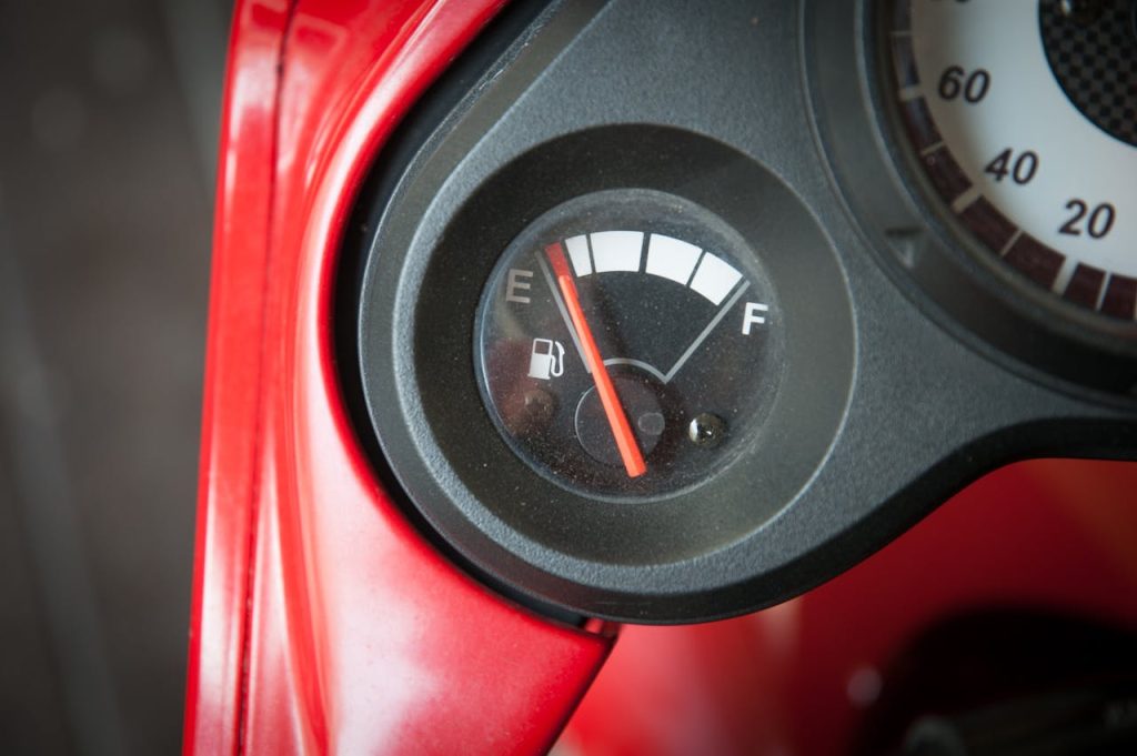 Managing fuel consumption in cars and fleets